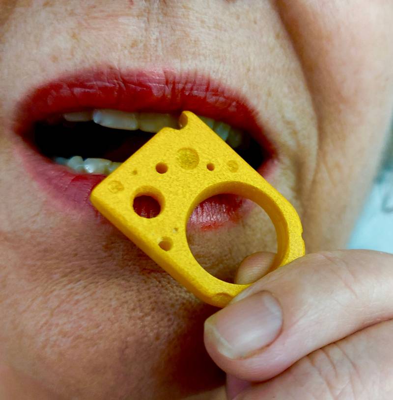 Käse-Ring. Harz-Ring. Harz Schmuck. Gelber Ring, Moderner Schmuck, Handgemachter Geschenk Für Sie, Käseliebhaber Käse-Ring. Harz-Ring. Harz Schmuck. Gelber Ring, Moderner Schmuck, Handgemachter Geschenk Für Sie, Käseliebhaber von GoldFingerBarcelona