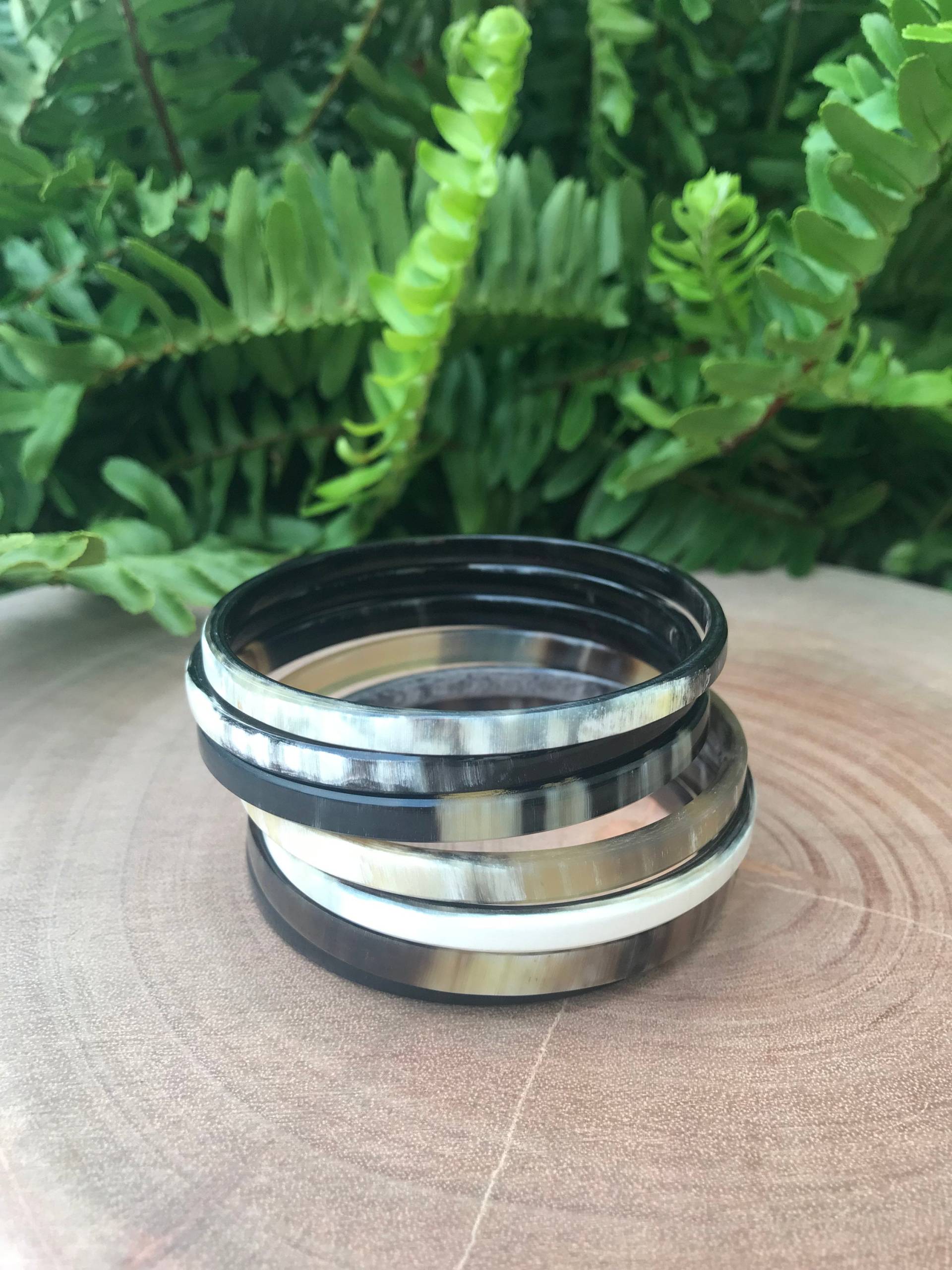 Armreif Set, Armbandset, Hornarmband, Boho-Armband, Horn Armreif, Handgefertigter Schmuck Armreif Set, Armbandset, Hornarmband, Boho-Armband, Horn Armreif, Handgefertigter Schmuck von GoldGlimmers