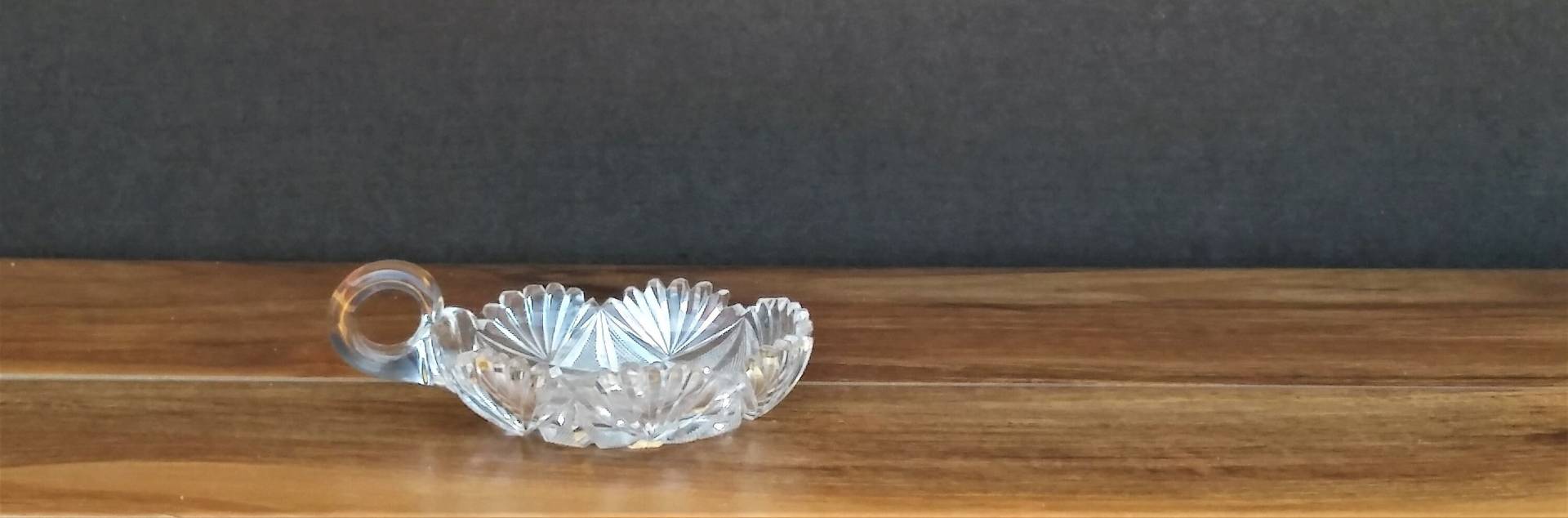 Vtg Runde Windel, Nuss Und Süßigkeiten Schale, Kleine Glasschale, Bar Set Up von GoldRimsAndDovetails