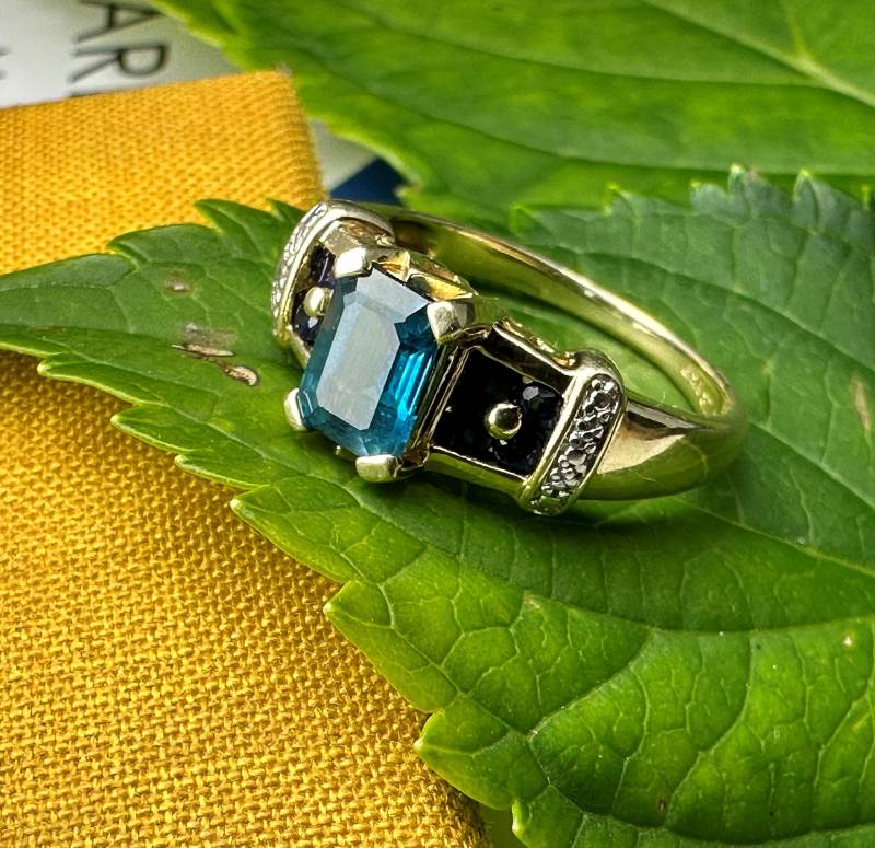 Vintage 14K Goldring Mit Blautopas Und Saphiren, Deutsche Punze | Us Größe 7, 75 von GoldRingClub