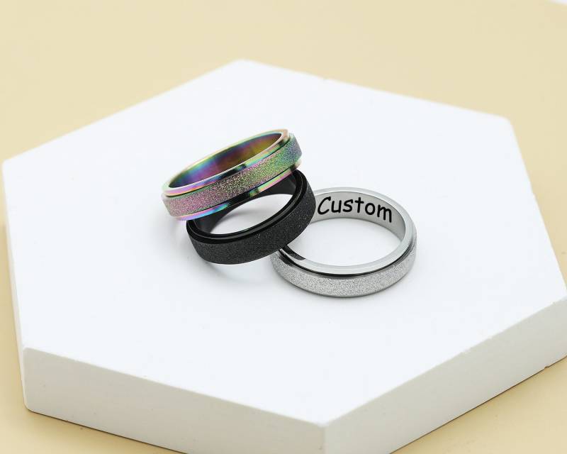 Fidget Spinner Ring, Personalized Anxiety Rainbow Spin Stainless Steel Ring For Her Him von GoldShineShop