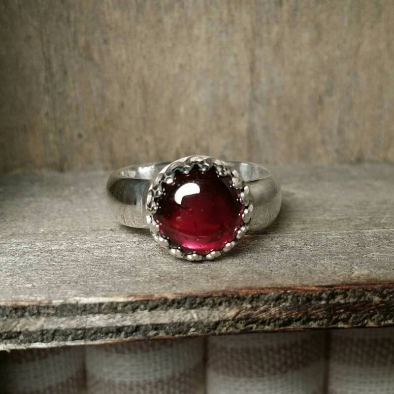Natürliche Rote Granat 10mm Schwere Dicke Bandring von GoldSilverAndGems