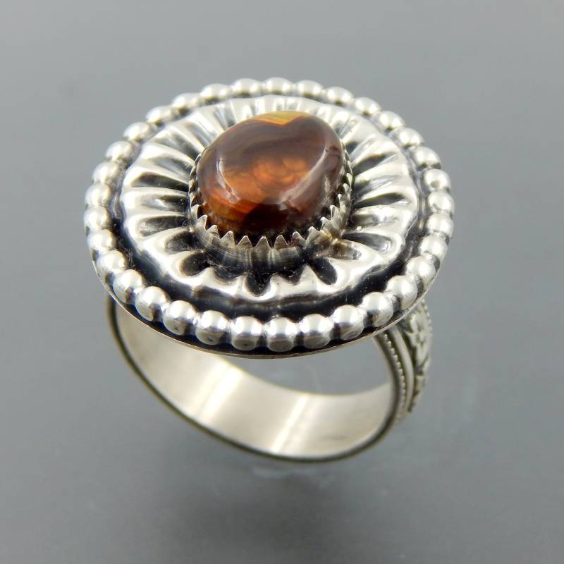 Handgefertigter Ovaler Feuerachat Ring Größe 7, 75 Aus Sterling Silber von GoldStreamBoutique