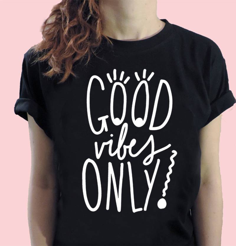Good Vibes Only T-Shirt Lässiges Tumblr T-Shirt von GoldTees