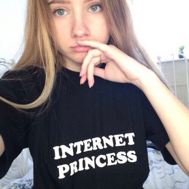 Internet Princess T-Shirt Unisex Hipster T-Shirt von GoldTees