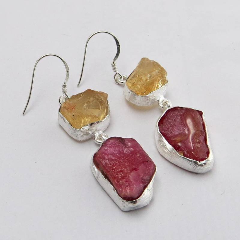 Handgefertigte Ohrringe Aus 925Er Sterlingsilber Mit Rauen Rubinen Und Citrinen - Einzigartiges Geburtstagsgeschenk Für Sie von GoldTroveJewellery