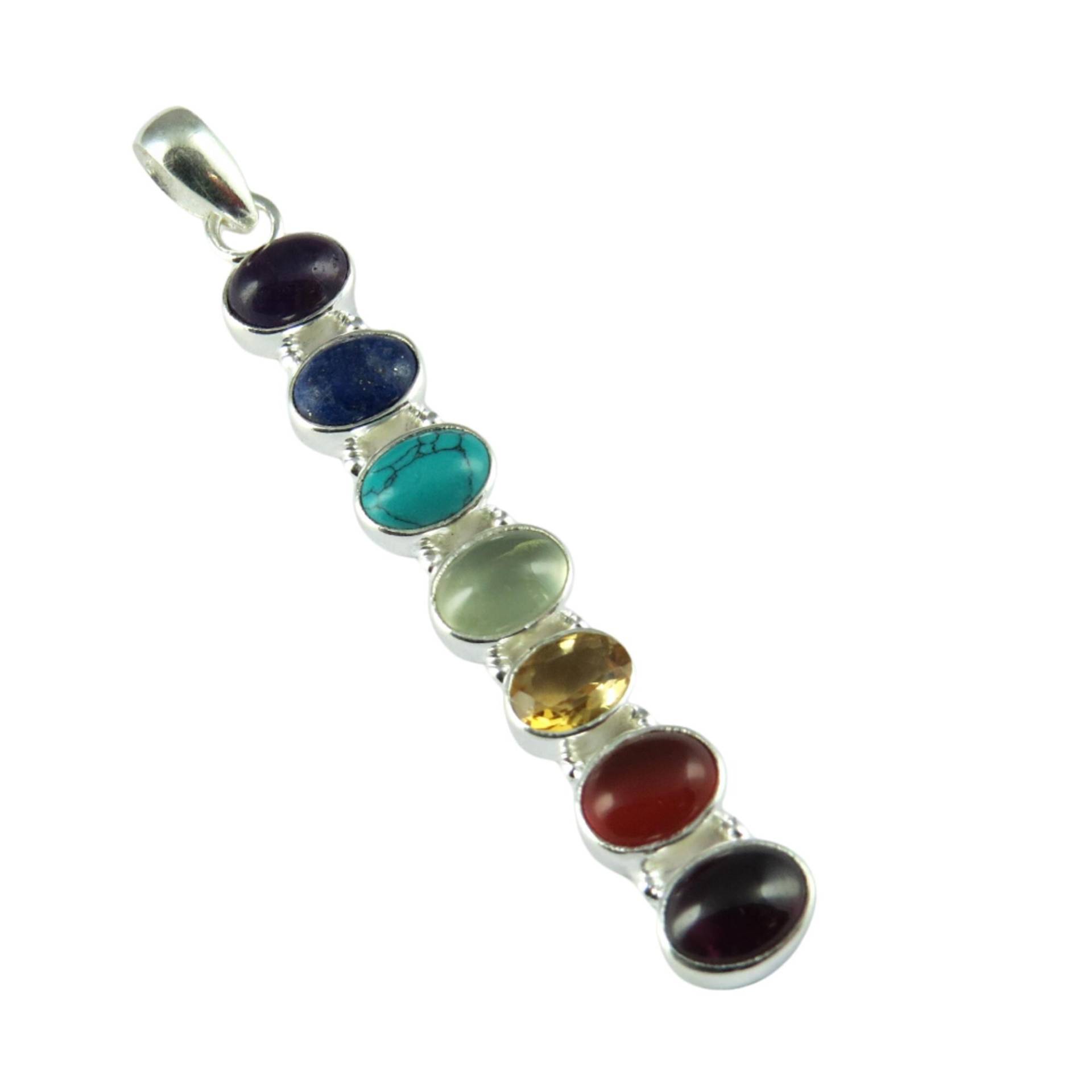 Handgemachter Chakra Sterling Silber Anhänger Sieben Stein Heilung Halskette von GoldTroveJewellery