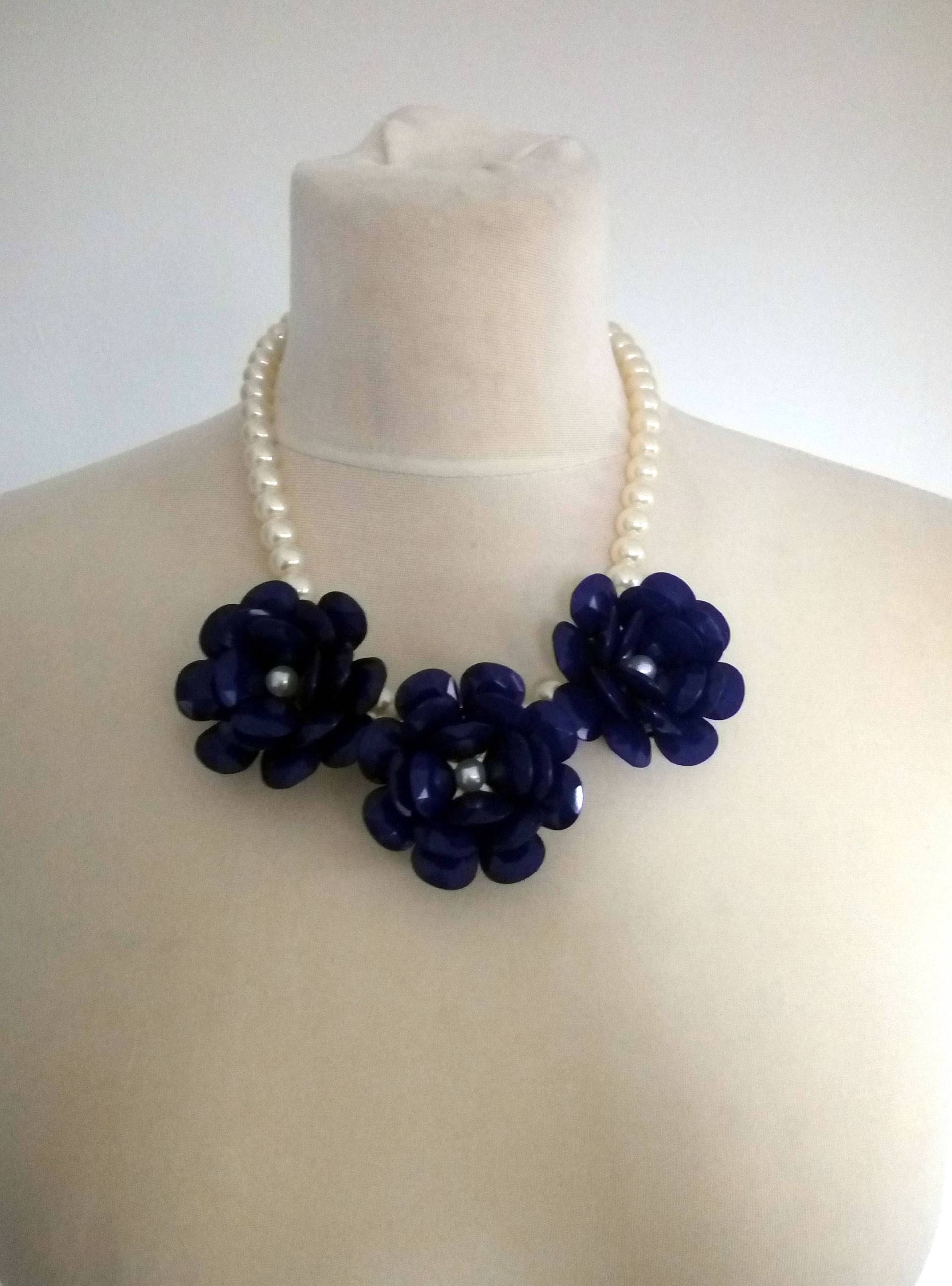 Blumenhalskette, Statement Boho Drop Bib, Lila Blumen, Blumen Halskette Perlen Blumenhalskette, Statement Boho Drop Bib, Lila Blumen, Blumen Halskette Perlen von Golda2Hand