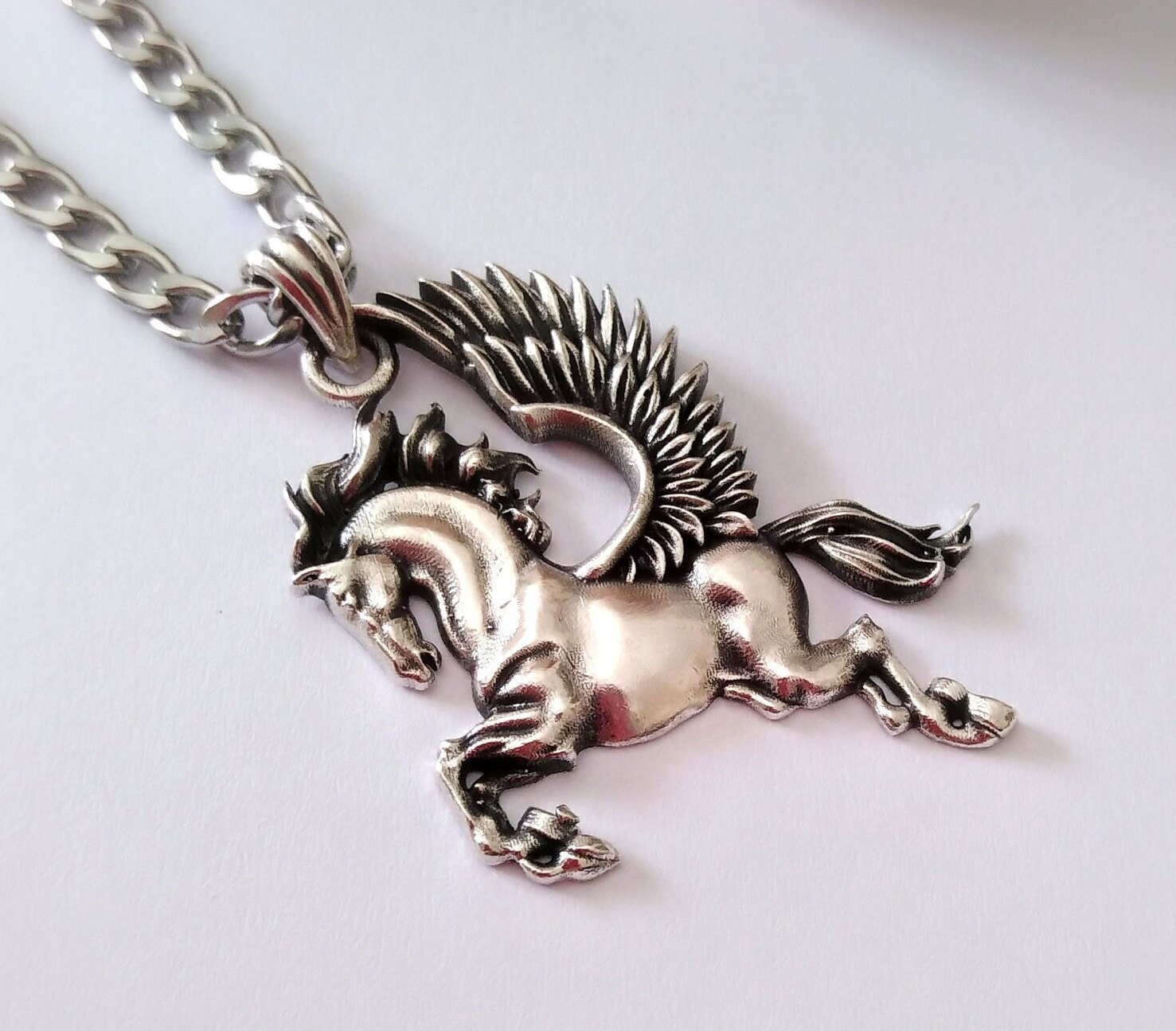 Alter Silber 925 Pegasus Anhänger, Oxidiertes Pferd Mit Flügel Halskette, Schmuck, Frauen Halskette von GoldandSilverDesign