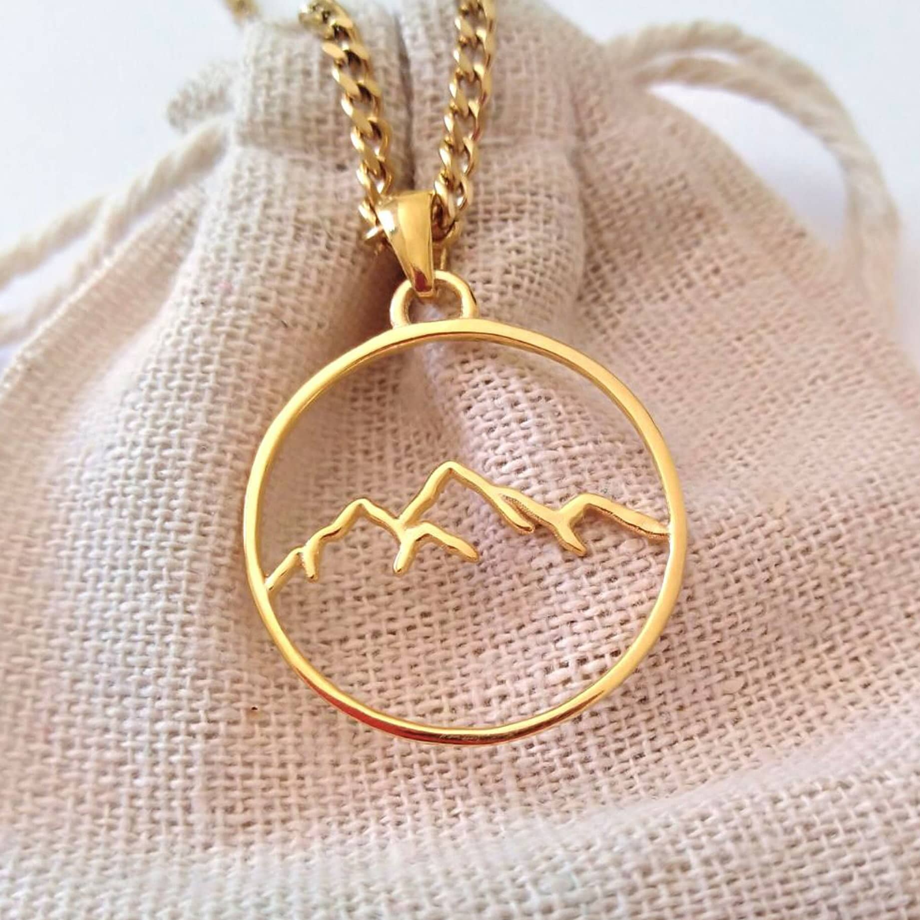 Gold Berge Anhänger, Silber Berg Halskette, 925 Frauen Traveller Anhänger von GoldandSilverDesign