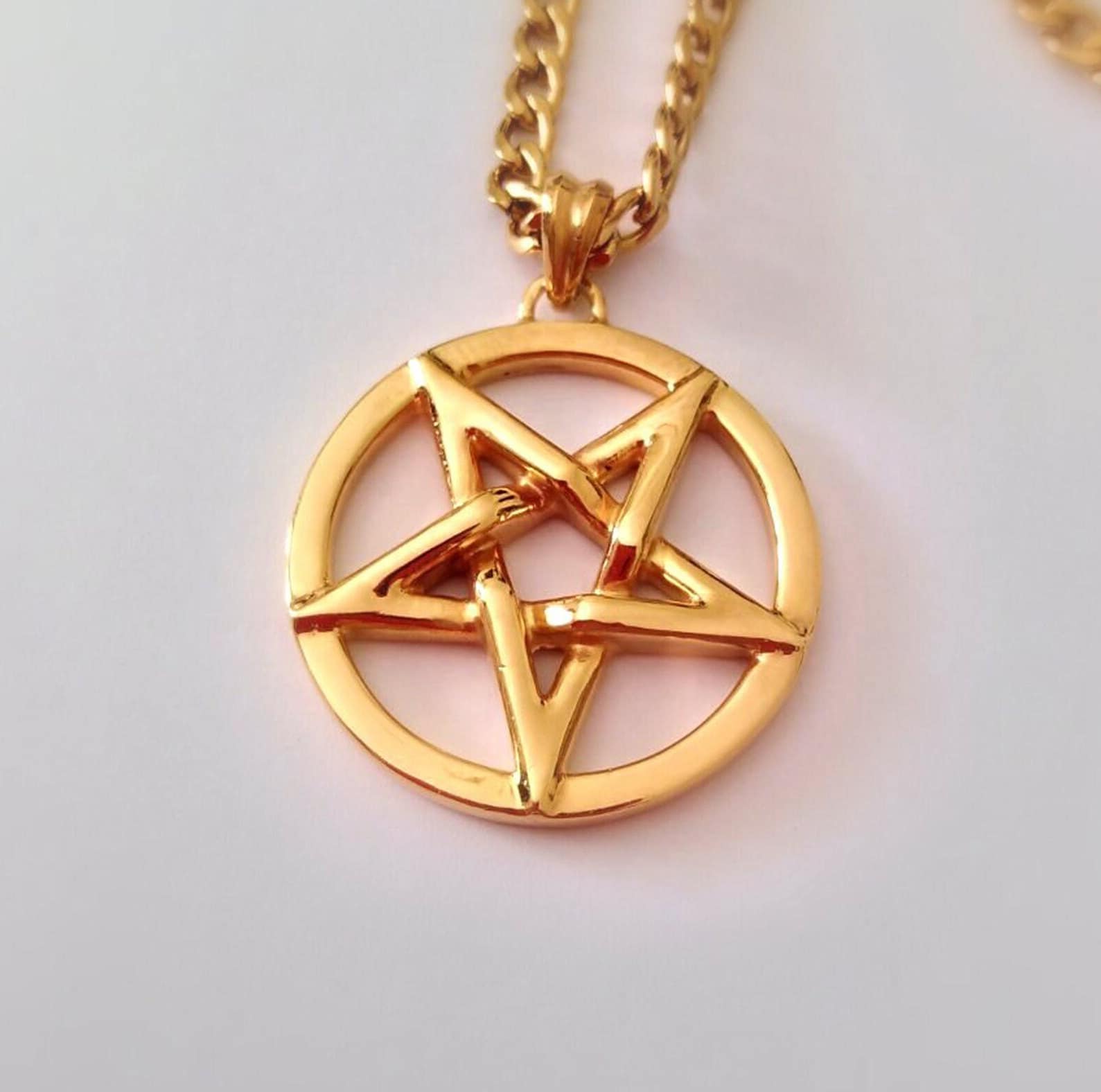 Gold Umgekehrtes Pentagramm Anhänger, Silber Pentakel Halskette, Schmuck, Männer Frauen Goldkette von GoldandSilverDesign