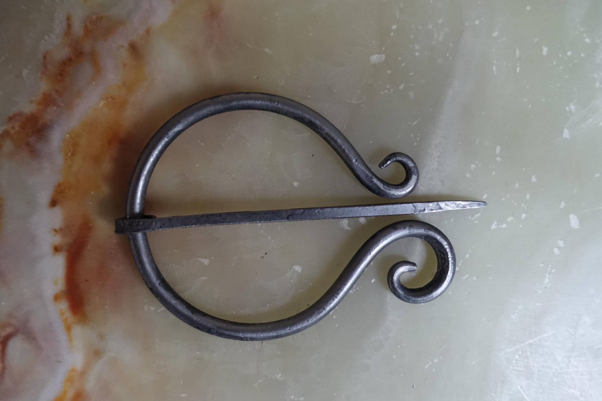 Schalnadel Eisen Gewandnadel Geschmiedet Wikinger Larp Fantasy Schalnadel Eisen Gewandnadel Geschmiedet Wikinger Larp Fantasy von GoldbergForge