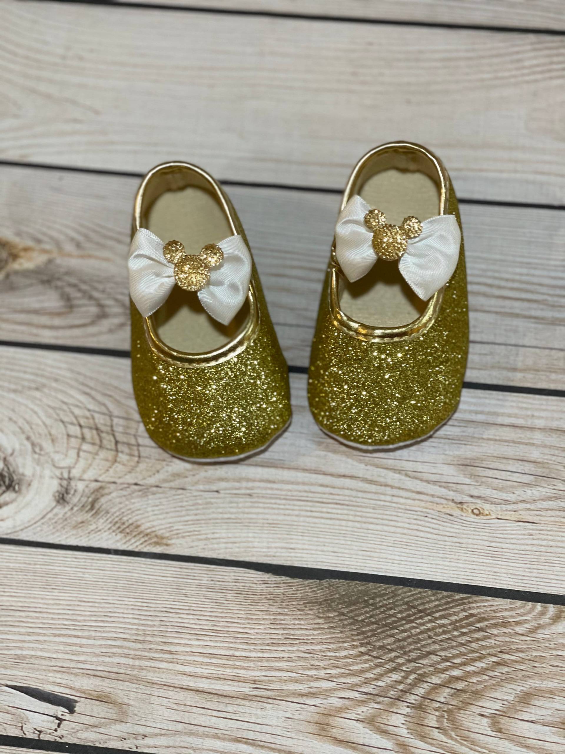 Baby Mädchen Glitzernde Schuhe | Minnie Maus Gold Glitzer Schuhe| Weiße Schleife Gold Erster Geburtstag Mädchen| Goldener Schuh von Goldclouds