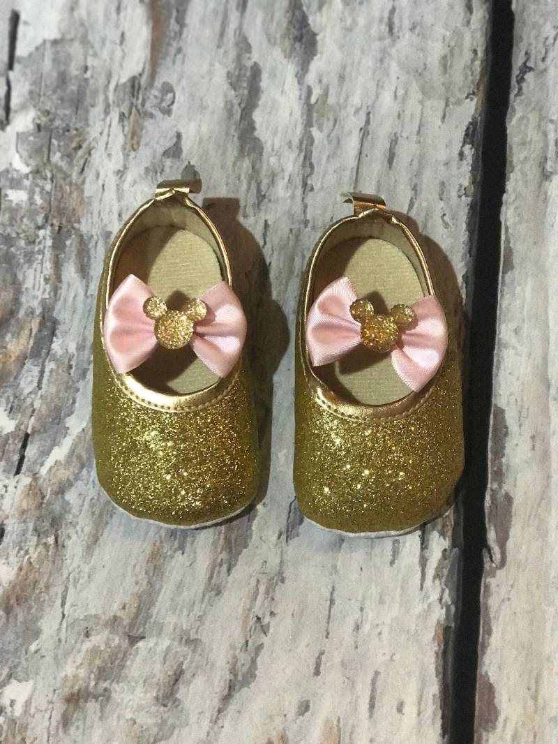 Gold Glitzer Babyschuhe Minnie Maus, Rosa Schleife, Erster Geburtstag Gold Glitzer Babyschuhe Minnie Maus, Rosa Schleife, Erster Geburtstag von Goldclouds