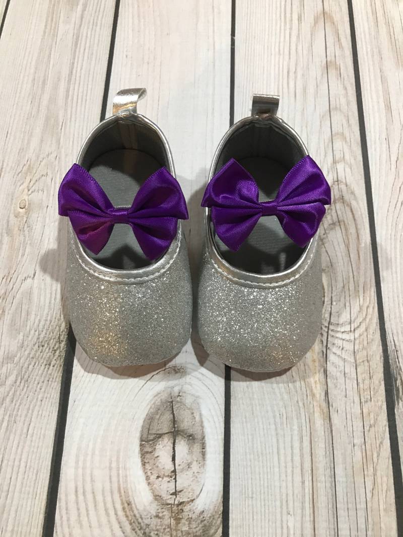 Silber Glitzer Baby Schuhe 1.geburtstag Mädchen, Lila Schleife von Goldclouds