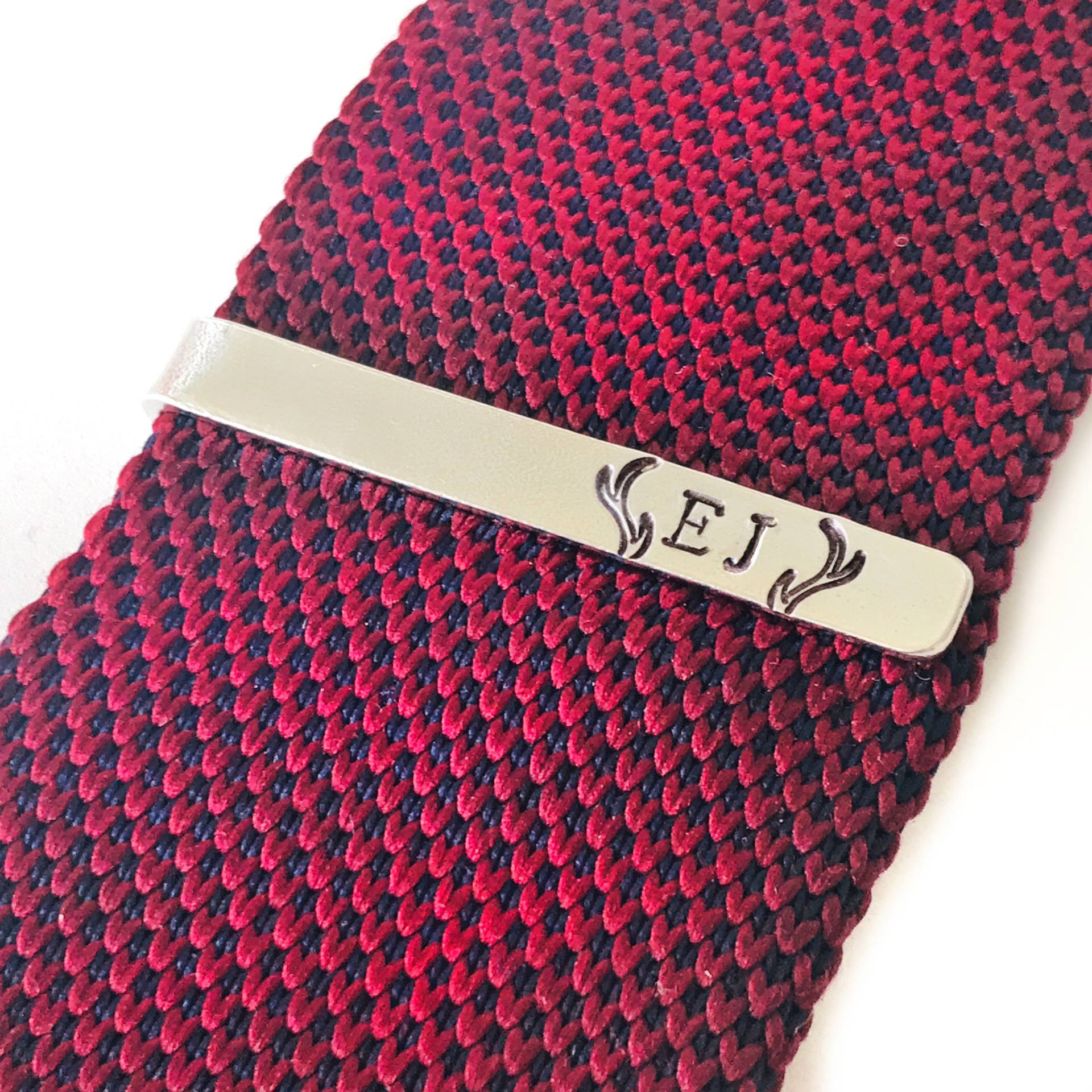 Personalisierte Krawattenklammer Mit Geweih // Hirschgeweih Personalisierbar Graviert Hochzeit Geschenk Für Ihn Personalisierte Krawattenklammer Mit Geweih // Hirschgeweih Personalisierbar Graviert Hochzeit Geschenk Für Ihn von GoldcrestDesignsUK