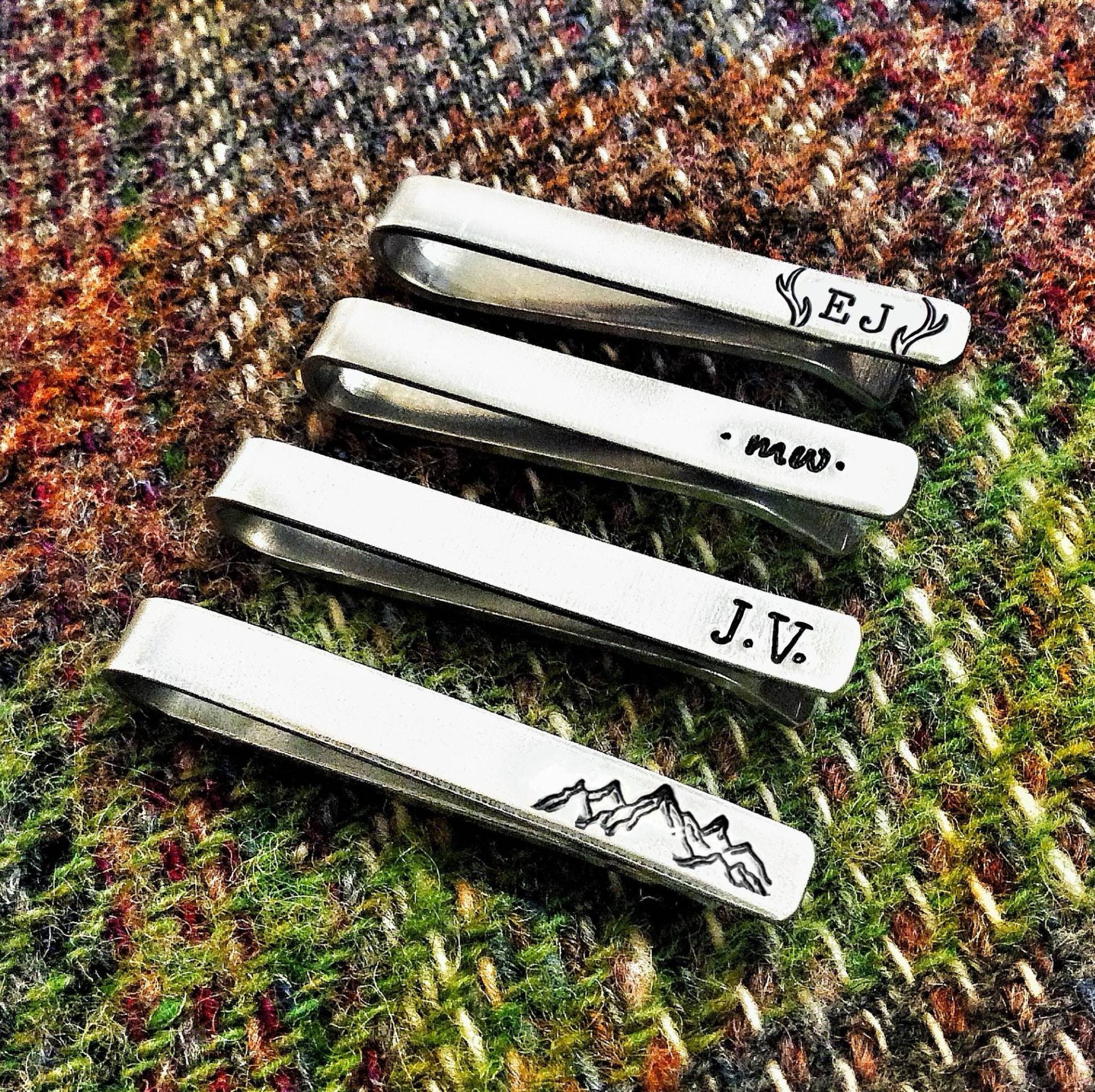 Trauzeuge Geschenk // Krawattenklammer Mit Initialen Personalisierbares Hochzeitsgeschenk Trauzeugen Dankeschön Hochzeit Personalisierte Trauzeuge Geschenk // Krawattenklammer Mit Initialen Personalisierbares Hochzeitsgeschenk Trauzeugen Dankeschön Hochzeit Personalisierte von GoldcrestDesignsUK