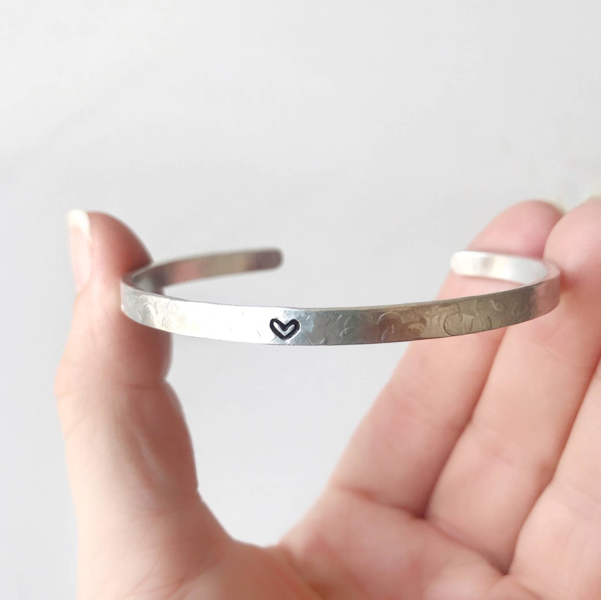 Zierliches Herz Handgestempeltes Armband/Beste Freundinnen Passende Armbänder // Fern Beziehung Geschenk Schwester Zierliches Herz Handgestempeltes Armband/Beste Freundinnen Passende Armbänder // Fern Beziehung Geschenk Schwester von GoldcrestDesignsUK