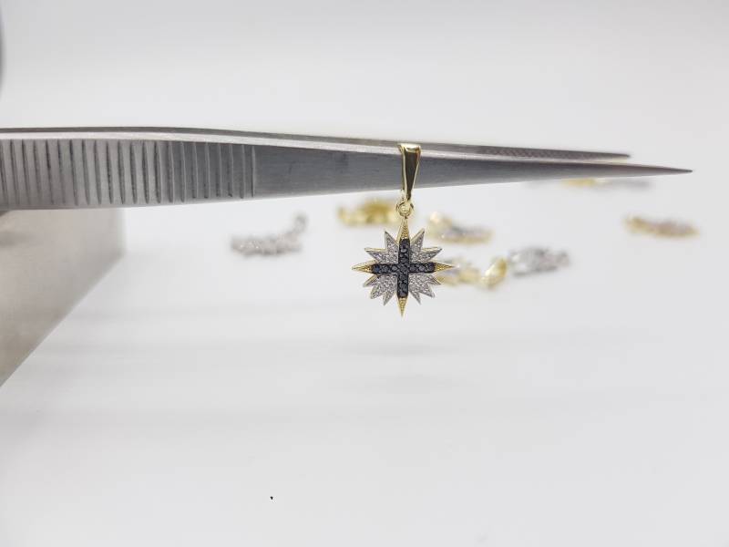 14K Gelbgold Heiliger Stern Von Bethlehem Kreuz Anhänger Mit Rubin Und Weißem Diamant, Goldkreuz Anhänger, Religiöser Schmuck 14K Gelbgold Heiliger Stern Von Bethlehem Kreuz Anhänger Mit Rubin Und Weißem Diamant, Goldkreuz Anhänger, Religiöser Schmuck von GoldenAge101
