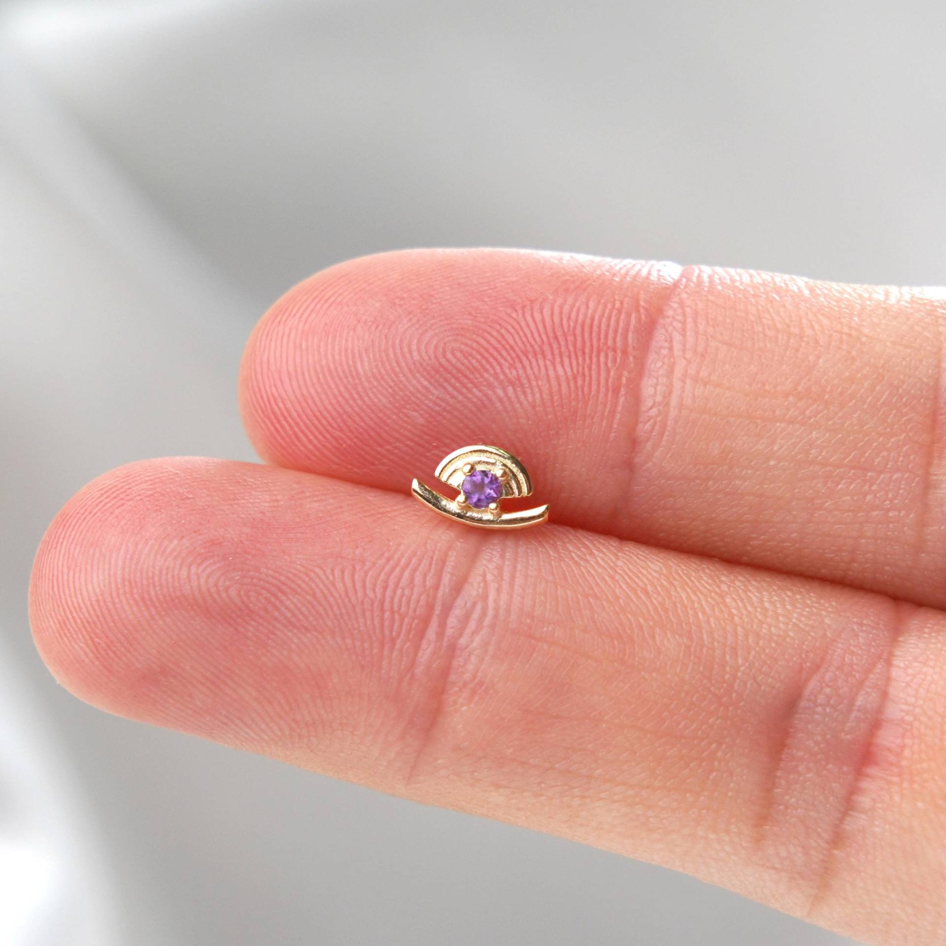 14K Solid Gold Amethyst Ohrstecker Fancy Fan Form Helix Knorpel Ohrläppchen Labret Stud Tiny Piercing Schmuck Edelstein Fadenlos Druckknopf 14K Solid Gold Amethyst Ohrstecker Fancy Fan Form Helix Knorpel Ohrläppchen Labret Stud Tiny Piercing Schmuck Edelstein Fadenlos Druckknopf von GoldenAuraPiercings