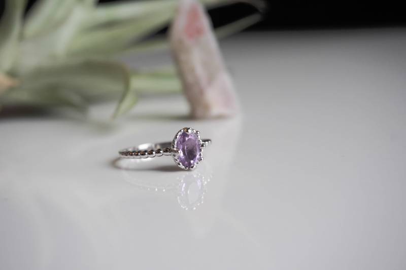 Echter Ovaler Amethyst Silber Ring, Größe 8 Februar Geburtsstein Echter Ovaler Amethyst Silber Ring, Größe 8 Februar Geburtsstein von GoldenBeeJewels