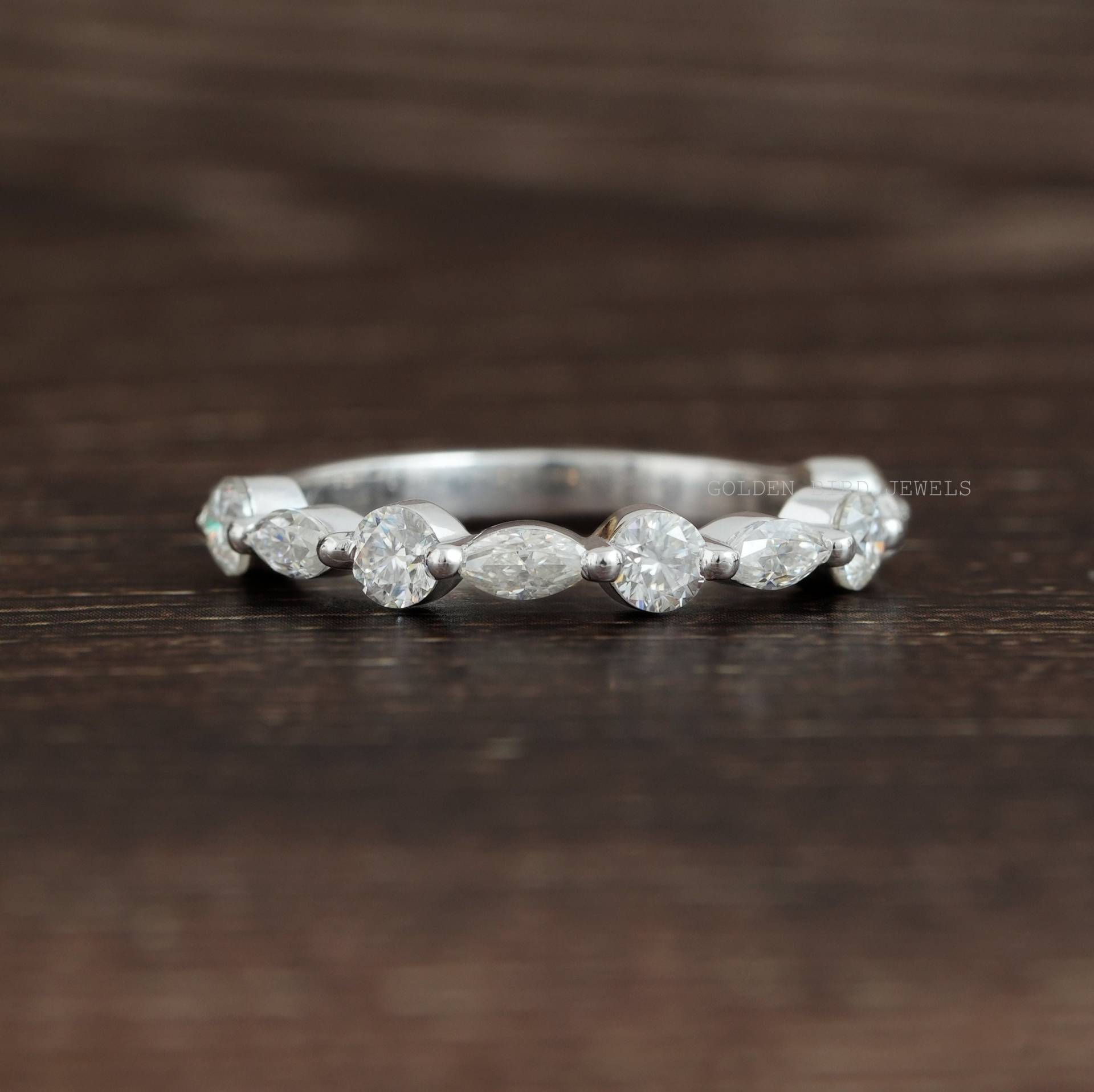 Marquise Cut Moissanit Ehering/Rundes Half Eternity Band Jubiläumsring Für Sie Passendes Verlobungsring von GoldenBirdJewellery