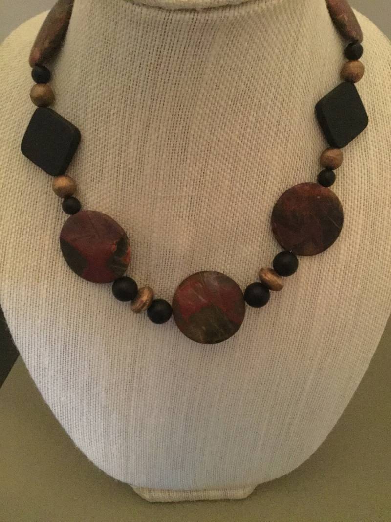 Matte Creek Jaspis Und Schwarzer Onyx Edelstein-Halskette von GoldenChimeraDesigns