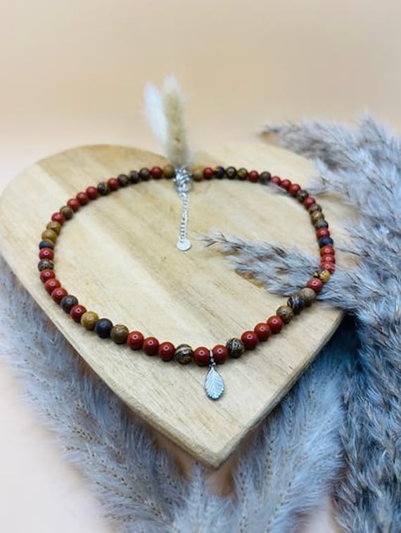 Halskette "Kraft Der Erde" Jaspis Collier Rot Braun Edelstein Schmuck Kette Mit Verlängerung Stainless Steel Blatt Silber Halskette "Kraft Der Erde" Jaspis Collier Rot Braun Edelstein Schmuck Kette Mit Verlängerung Stainless Steel Blatt Silber von GoldenEagleMala
