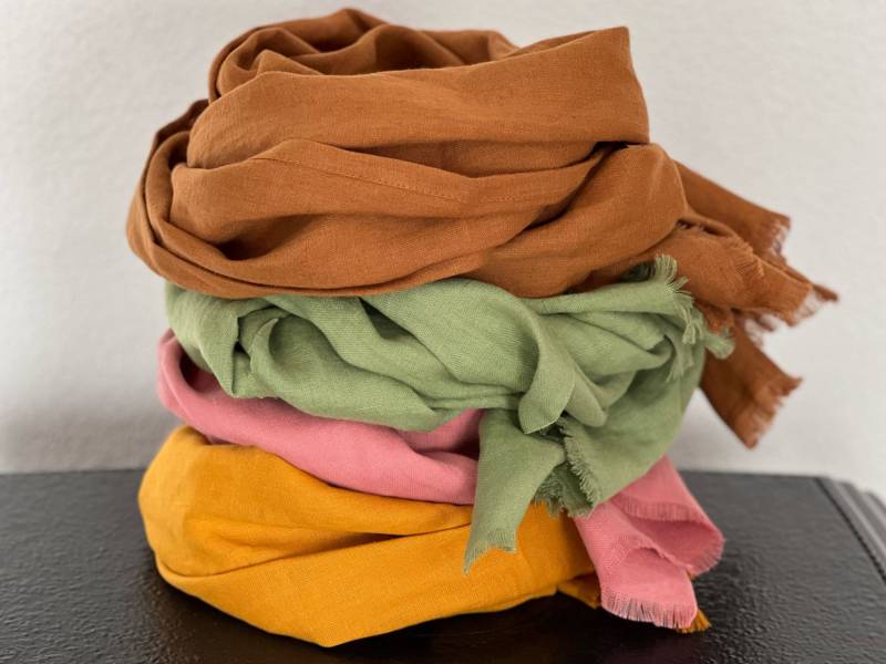 Gewaschenes Leinentuch - Leinenschal in Verschiedenen Farben Mit Fransen Weicher Schal Unisex-Schal Gewaschenes Leinentuch - Leinenschal in Verschiedenen Farben Mit Fransen Weicher Schal Unisex-Schal von GoldenFlax