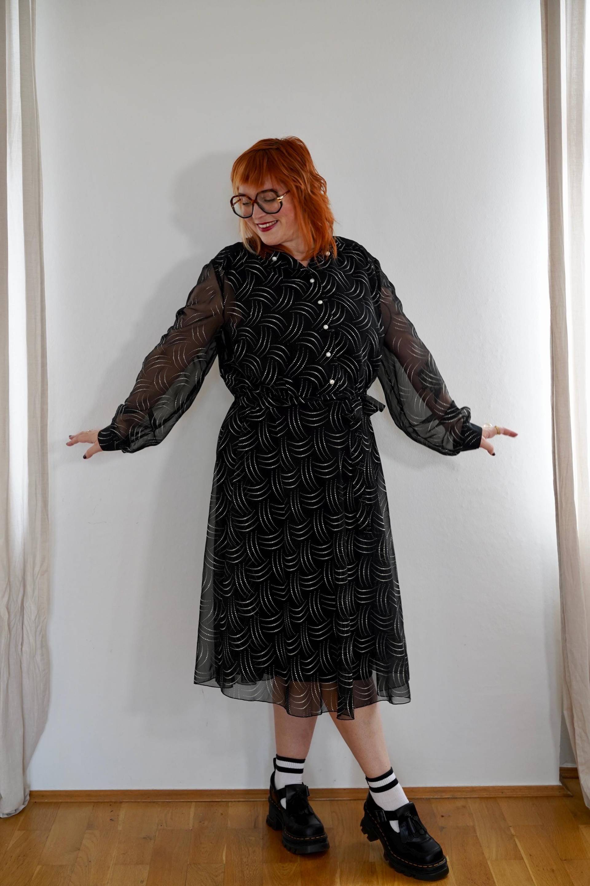 20-22 | Vintage Kleid 1980Er Jahre Schwarz Weiß Plussize von GoldenGirlClothing