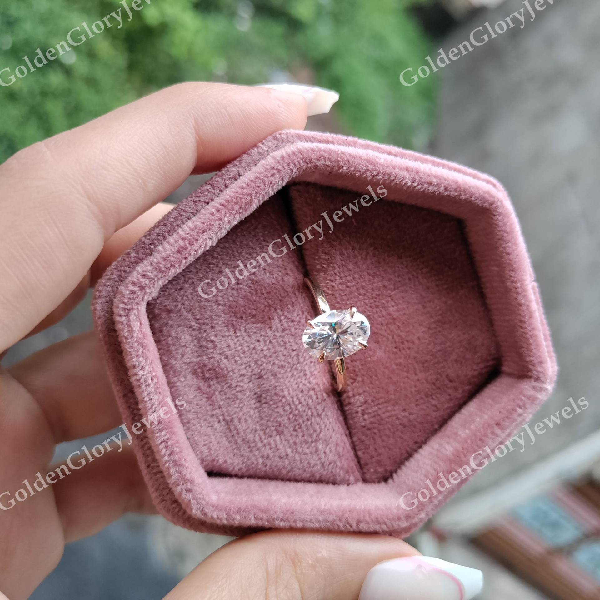 1.85 Ct Oval Moissanite Ring, Solitaire Ring Für Frauen, Im Ovalschliff, Ovaler Verlobungsring, Goldring von GoldenGloryJewels