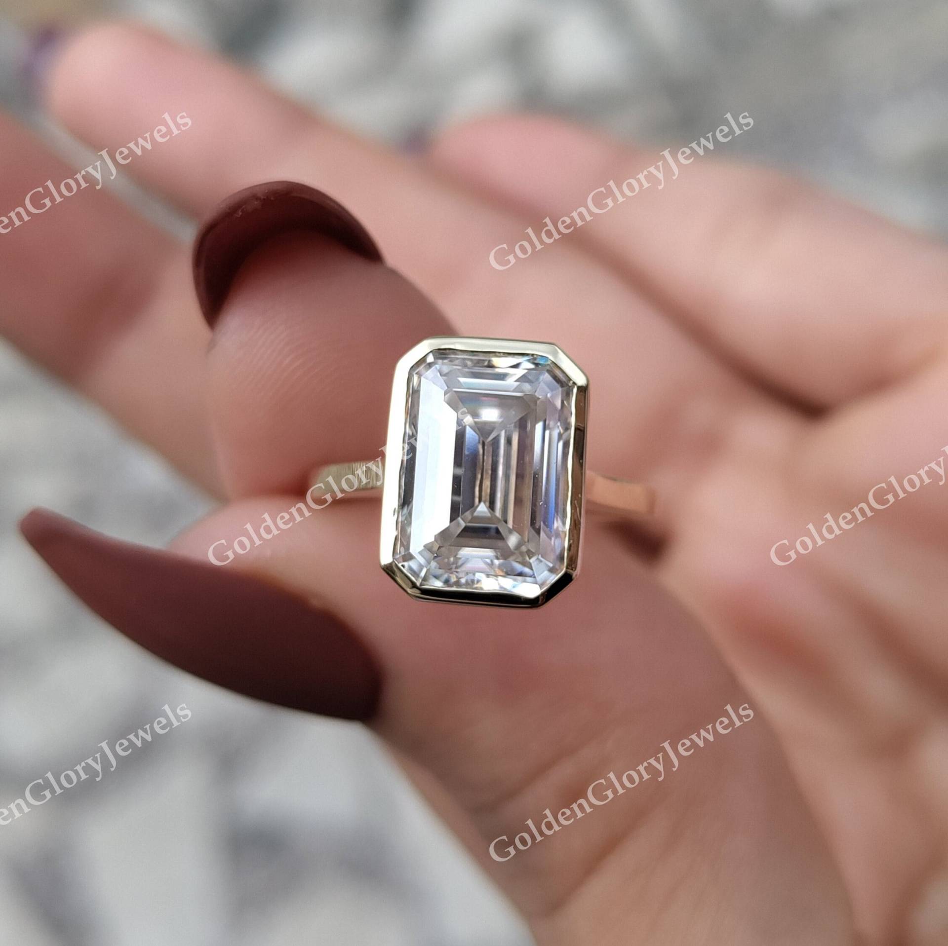 4.6 Ct Moissanite Verlobungsring, Zarte Ring, Lünette Ehering, Ehering von GoldenGloryJewels