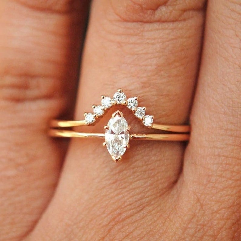1.00 Ct Marquise Cut Moissanit Verlobungsring, Ehering Set, Brautring Jahrestag Geschenk, Versprechen Ring, Geschenk Für Sie 1.00 Ct Marquise Cut Moissanit Verlobungsring, Ehering Set, Brautring Jahrestag Geschenk, Versprechen Ring, Geschenk Für Sie von GoldenGooseJewelsIN