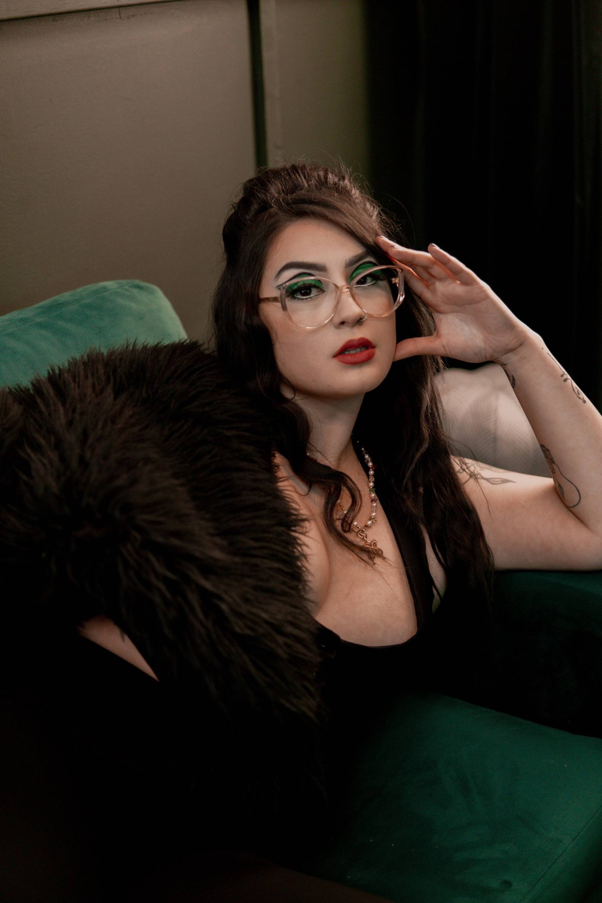 Vintage 80Er Jahre La Unterschied Navy Blau Gestreifte Transluzente Gold Detaillierte Brillengestelle Vintage 80Er Jahre La Unterschied Navy Blau Gestreifte Transluzente Gold Detaillierte Brillengestelle von GoldenPyramidSunnies