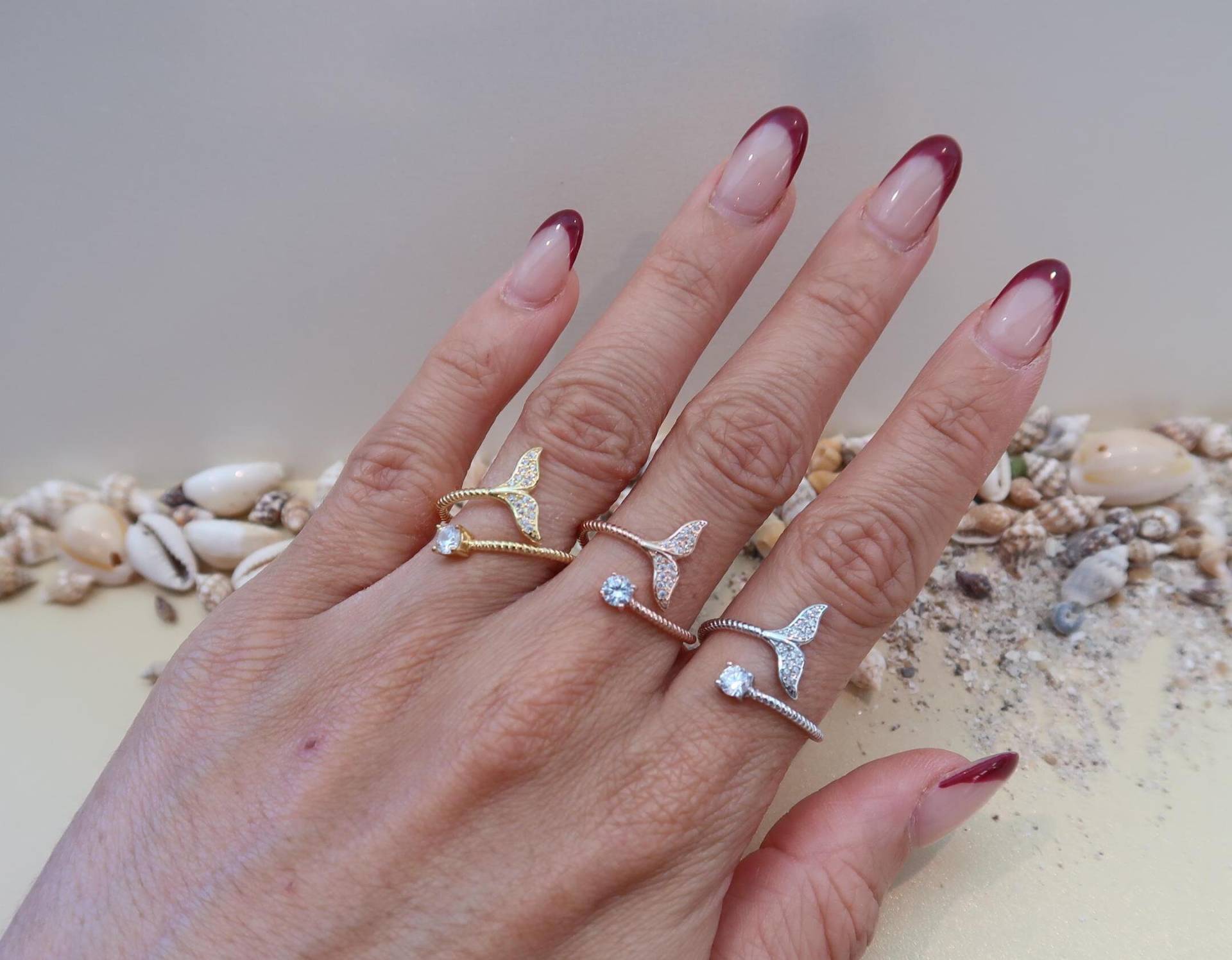 Walflosse Sterlingsilber Verstellbarer Ring Mit Zirkonias von GoldenSandJewelry