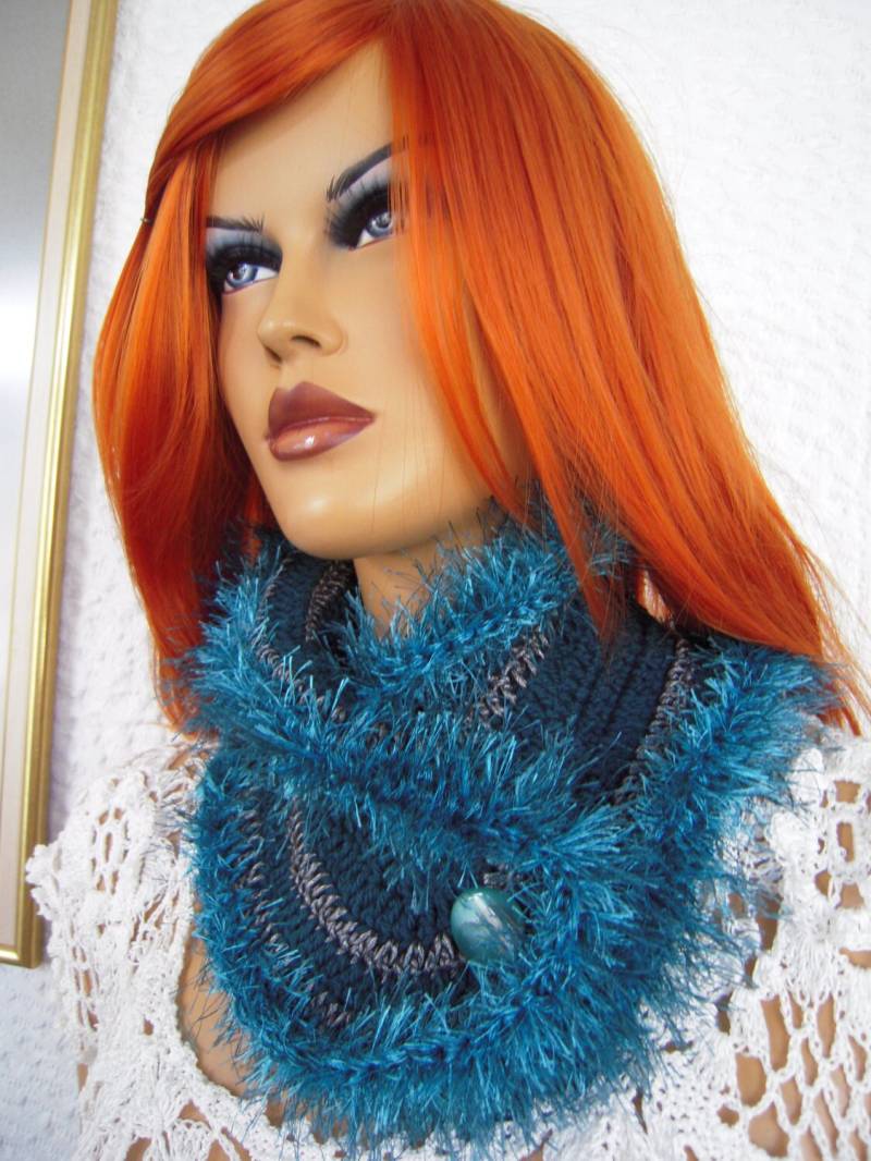 Halswärmer/Schal Hand Gehäkelt Teal Eco Freundlich/Geschenk Für Sie Ooak Von Goldenen Garn von GoldenYarn