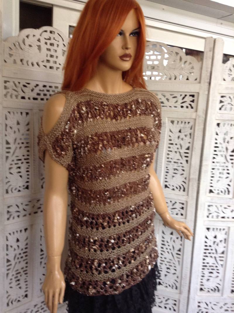 Hand Stricken Übergroße Kalte Schulter Pullover Top Braun Sparkle Bluse, Frauen Strickwaren, Geschenke von GoldenYarn
