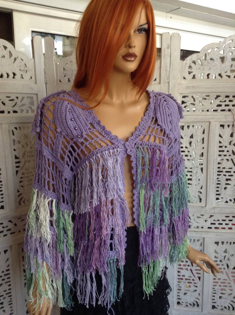 Handgefertigte Häkeljacke Aus Baumwolle Bestickte Cowboyjacke Mit Quasten von GoldenYarn