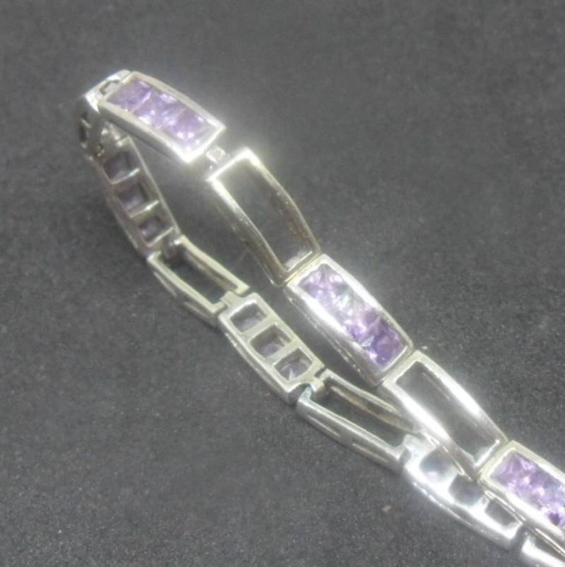 sterlingsilber Amethyst Tennis Armband Gestempelt .925 sterlingsilber Amethyst Tennis Armband Gestempelt .925 von GoldenYearsByFiona