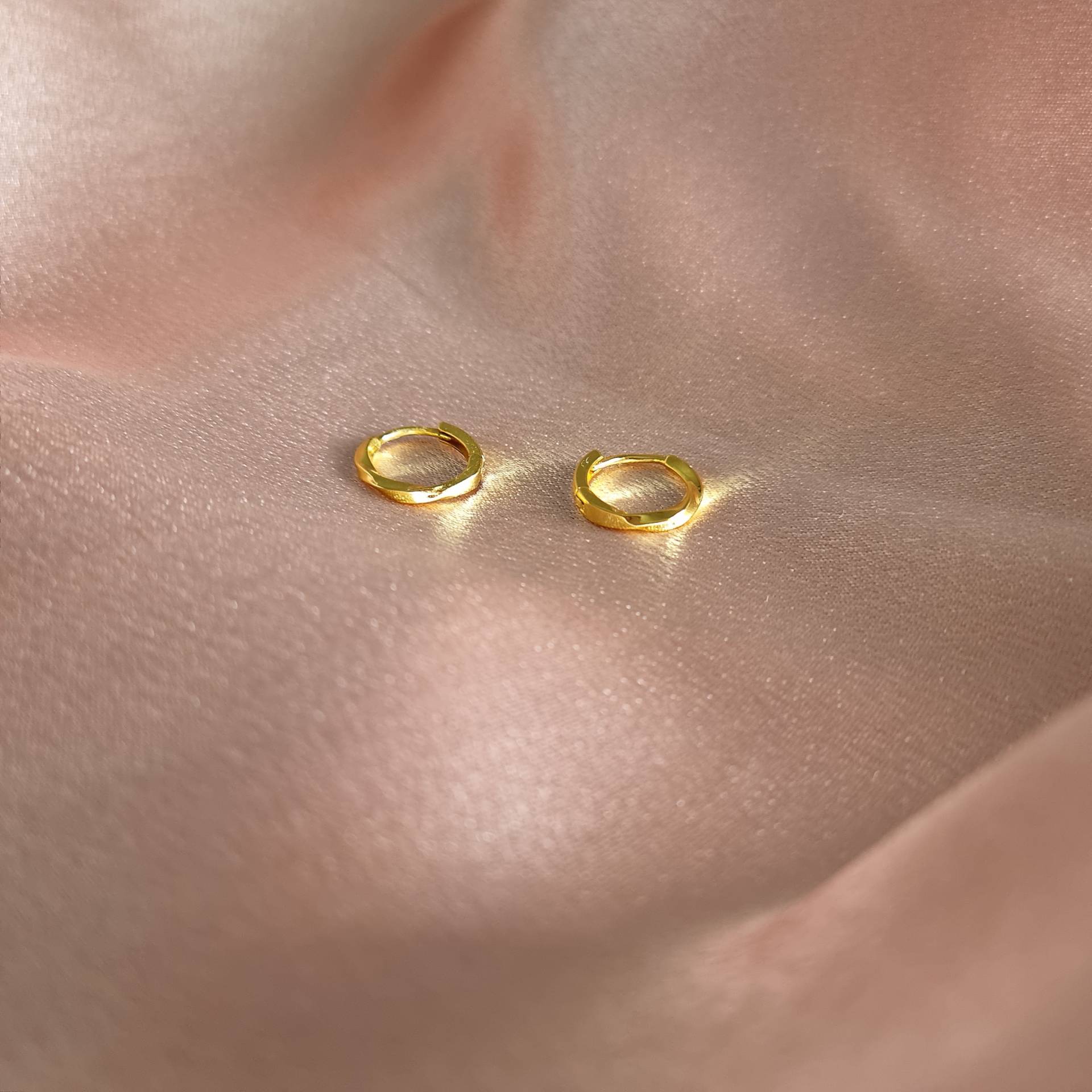 Small Hoops Golden Small Hoops Golden von GoldeneStunde