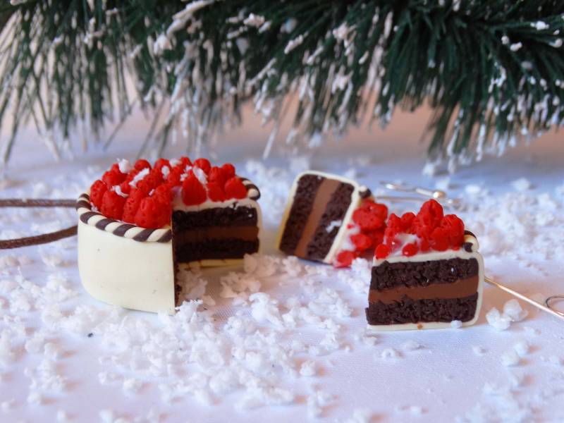 Polymer Clay Kuchen, Weihnachtstorte, Mini Food Schmuck, Miniatur Essen, Kuchen Anhänger, Kuchen Halskette, Kawaii Halskette, Weihnachtsgeschenk von GoldenhandsByStavrov
