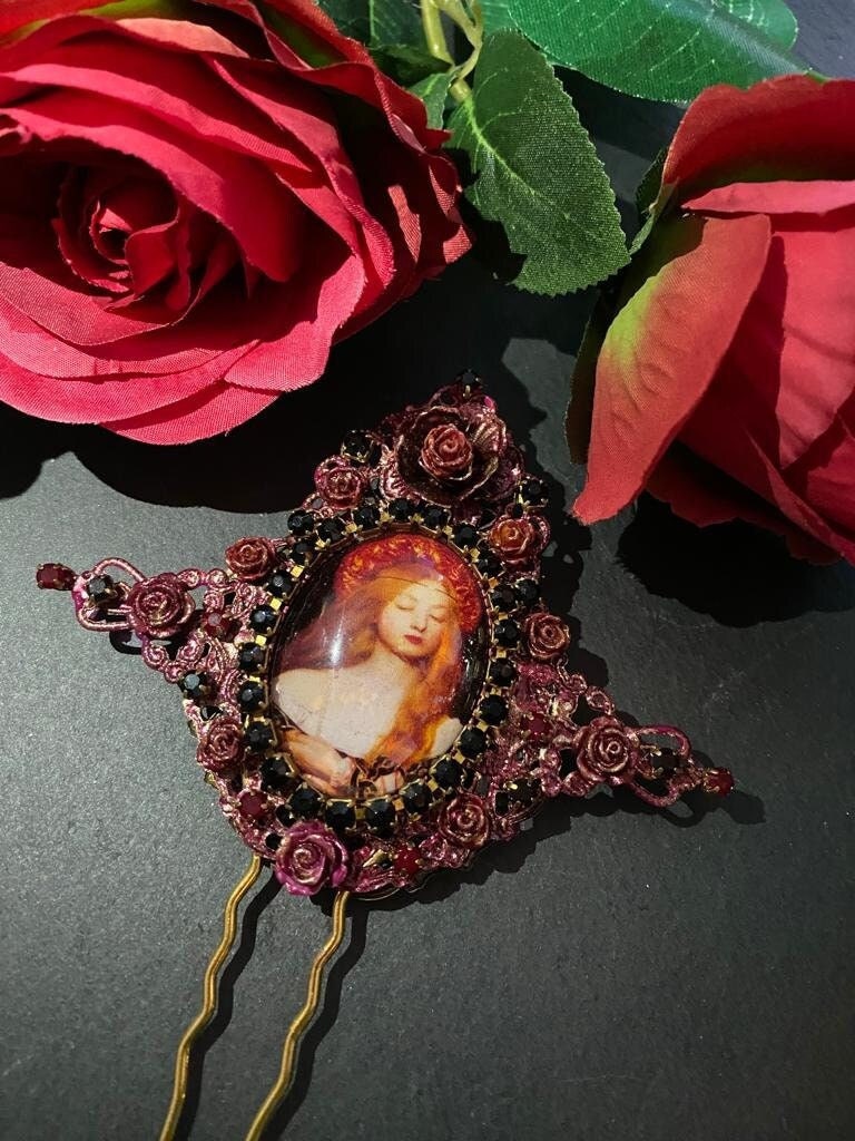 Haarpin "Court Of Roses Pre-Raphaelite Hairpinhandmade Fairy Tale Hair Jewelleryenchanted Accessoriesmedieval Hairpin Haarpin "Court Of Roses Pre-Raphaelite Hairpinhandmade Fairy Tale Hair Jewelleryenchanted Accessoriesmedieval Hairpin von GoldenschoenDesigns