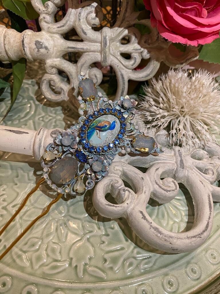 Haarpin "Heavenly Peacock" Vintage Hairpinhandmade Fairy Tale Hair Accessoriesromantikpeacock Jewellery Haarpin "Heavenly Peacock" Vintage Hairpinhandmade Fairy Tale Hair Accessoriesromantikpeacock Jewellery von GoldenschoenDesigns