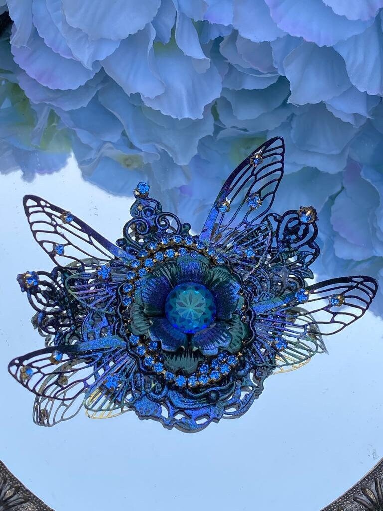 Haarspange Elven Sky Elvencorehandmade Hair Clipfairy Tale Jewelleryenchanted Accessoriesfairyaesthetic Haarspange Elven Sky Elvencorehandmade Hair Clipfairy Tale Jewelleryenchanted Accessoriesfairyaesthetic von GoldenschoenDesigns