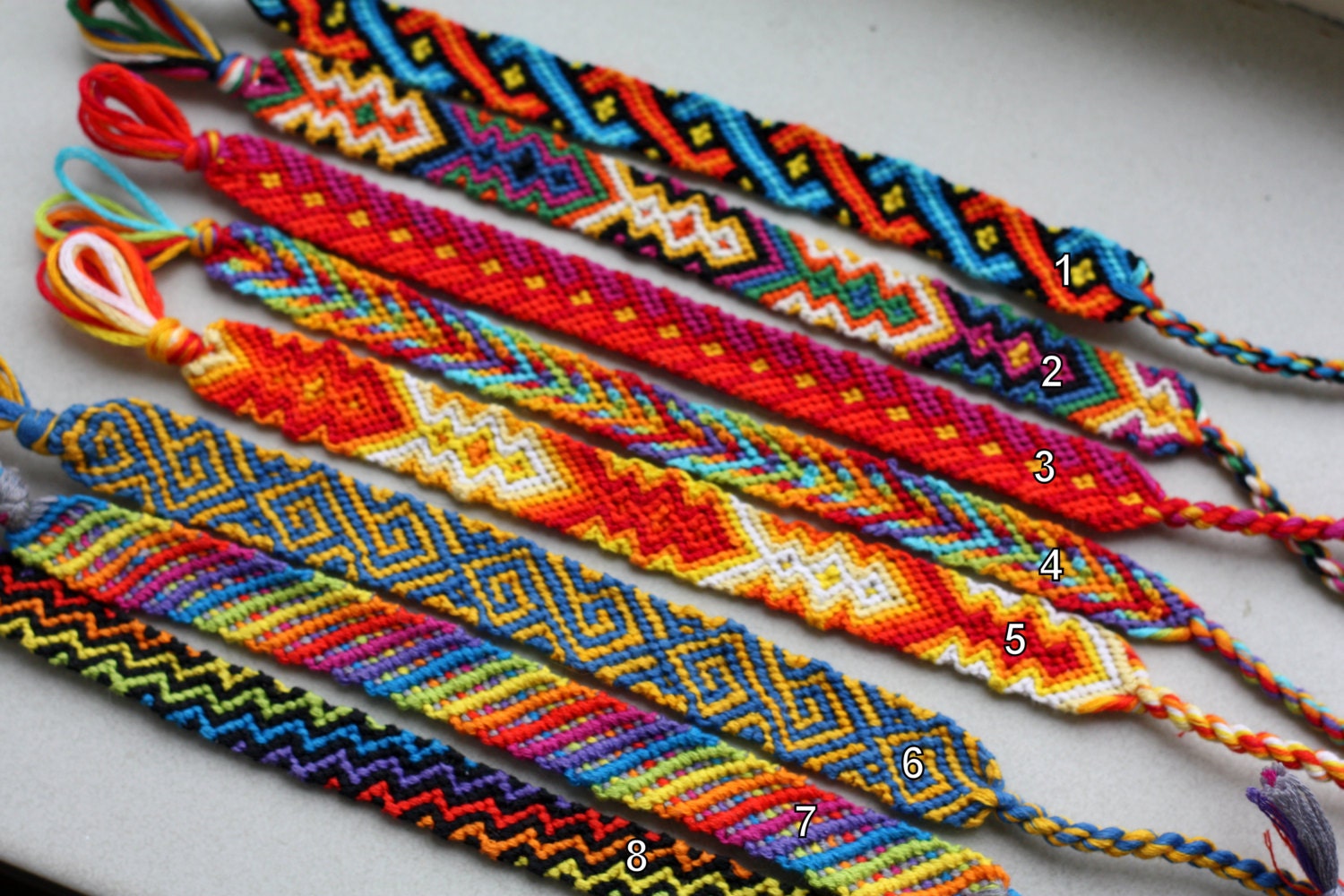 32 Neue Verschiedene Freundschaftsbänder | Spezialanfertigung Möglich 32 Neue Verschiedene Freundschaftsbänder | Spezialanfertigung Möglich von GoldfinchBracelets