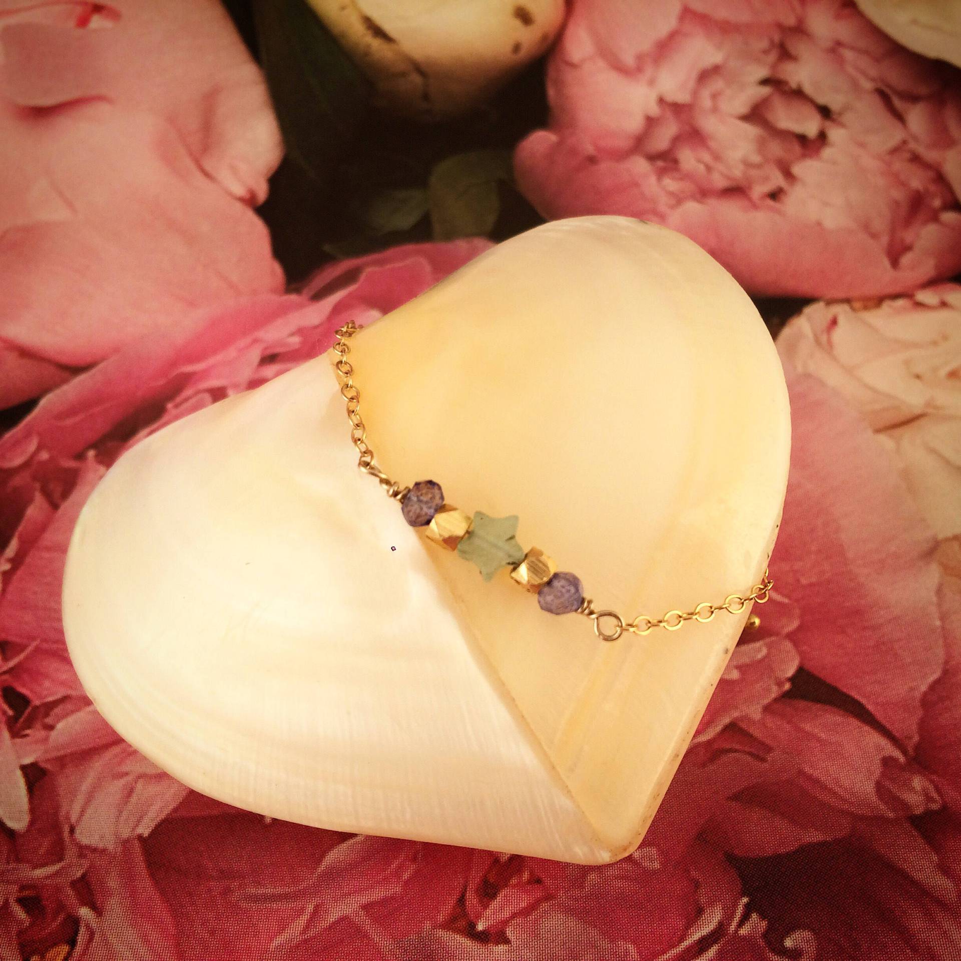 Jade Und Tansanit Vergoldetes Messingarmband Jade Und Tansanit Vergoldetes Messingarmband von GoldfishJewellery