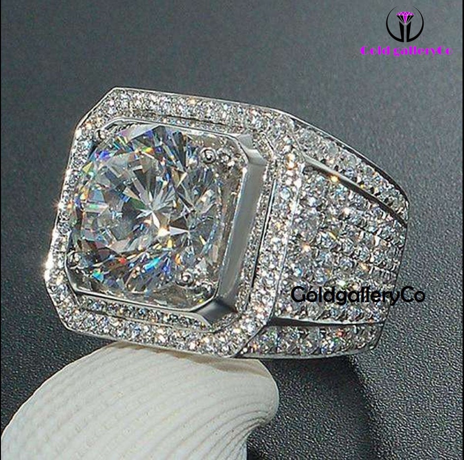 925 Sterlingsilber 4.5 Ct Runddiamant-Verlobungsring, Moissanit-Diamant/Hip-Hop-Ring Iced Out-Ring von GoldgalleryCo