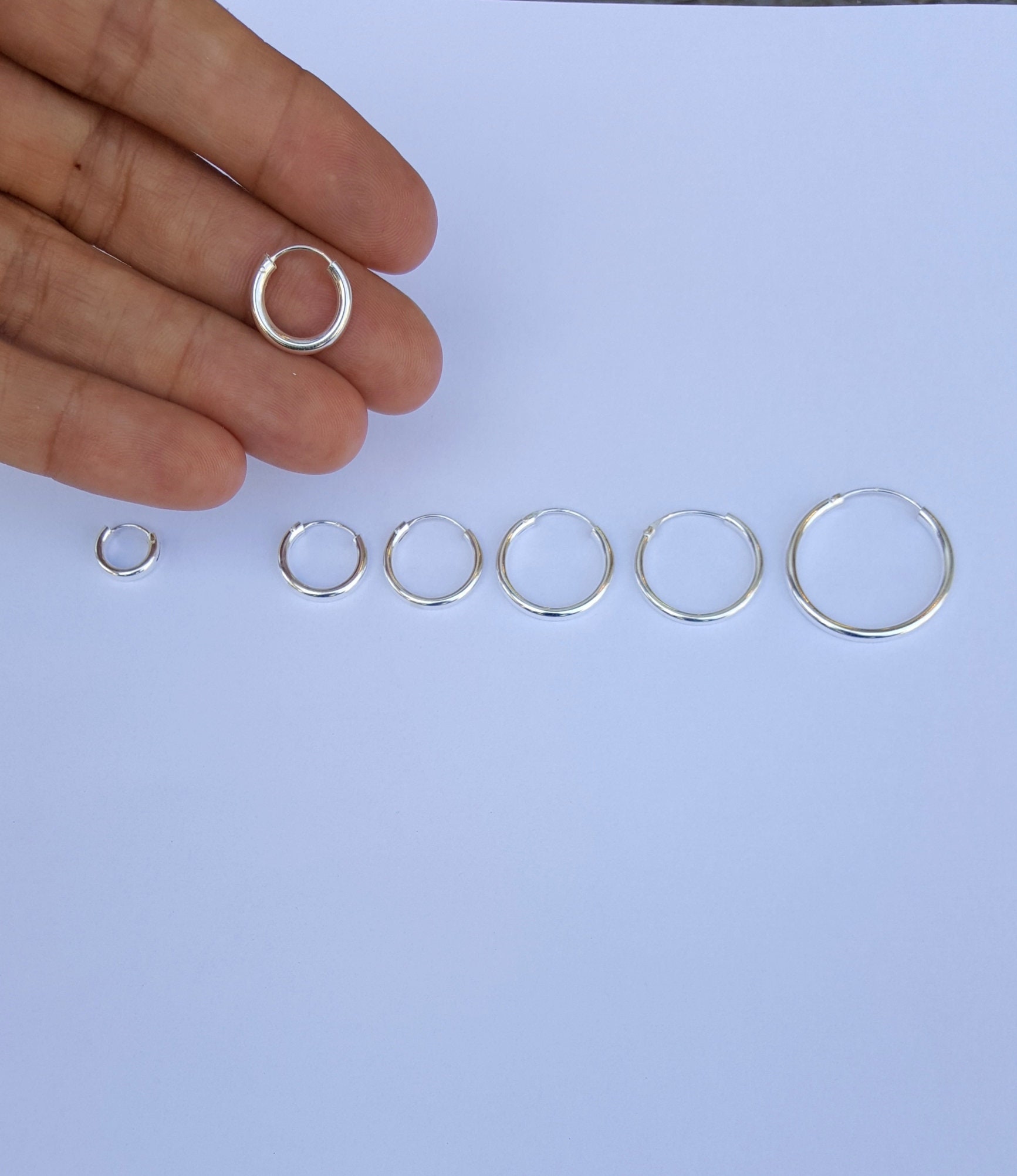 sterling Silber 2 Mm Creolen, 1 Paar, Reifen, Kleine Großhandel Ohrring, Ohrring Versorgung sterling Silber 2 Mm Creolen, 1 Paar, Reifen, Kleine Großhandel Ohrring, Ohrring Versorgung von GoldieSupplies