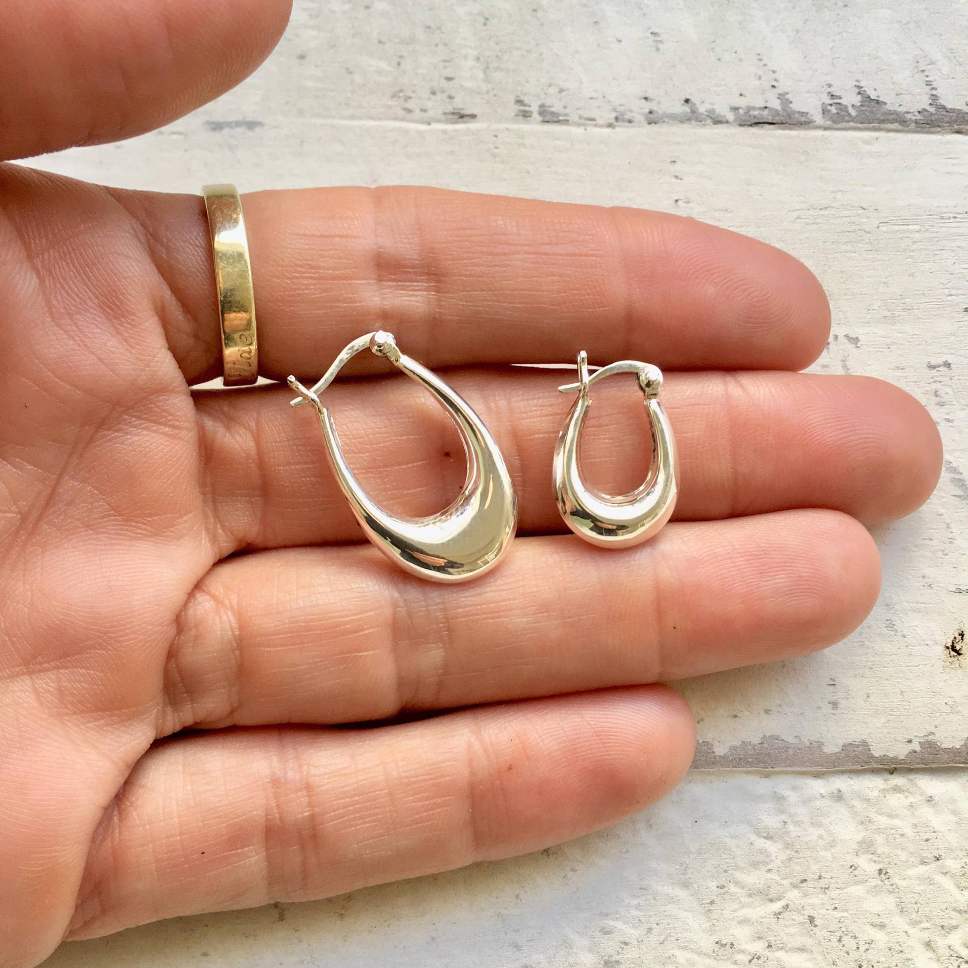 sterling Silber Creolen, 1 Paar, Hoop Oval Ohrringe, 925 Silberschmuck, Großhandelsohrring, Ohrring Versorgung sterling Silber Creolen, 1 Paar, Hoop Oval Ohrringe, 925 Silberschmuck, Großhandelsohrring, Ohrring Versorgung von GoldieSupplies