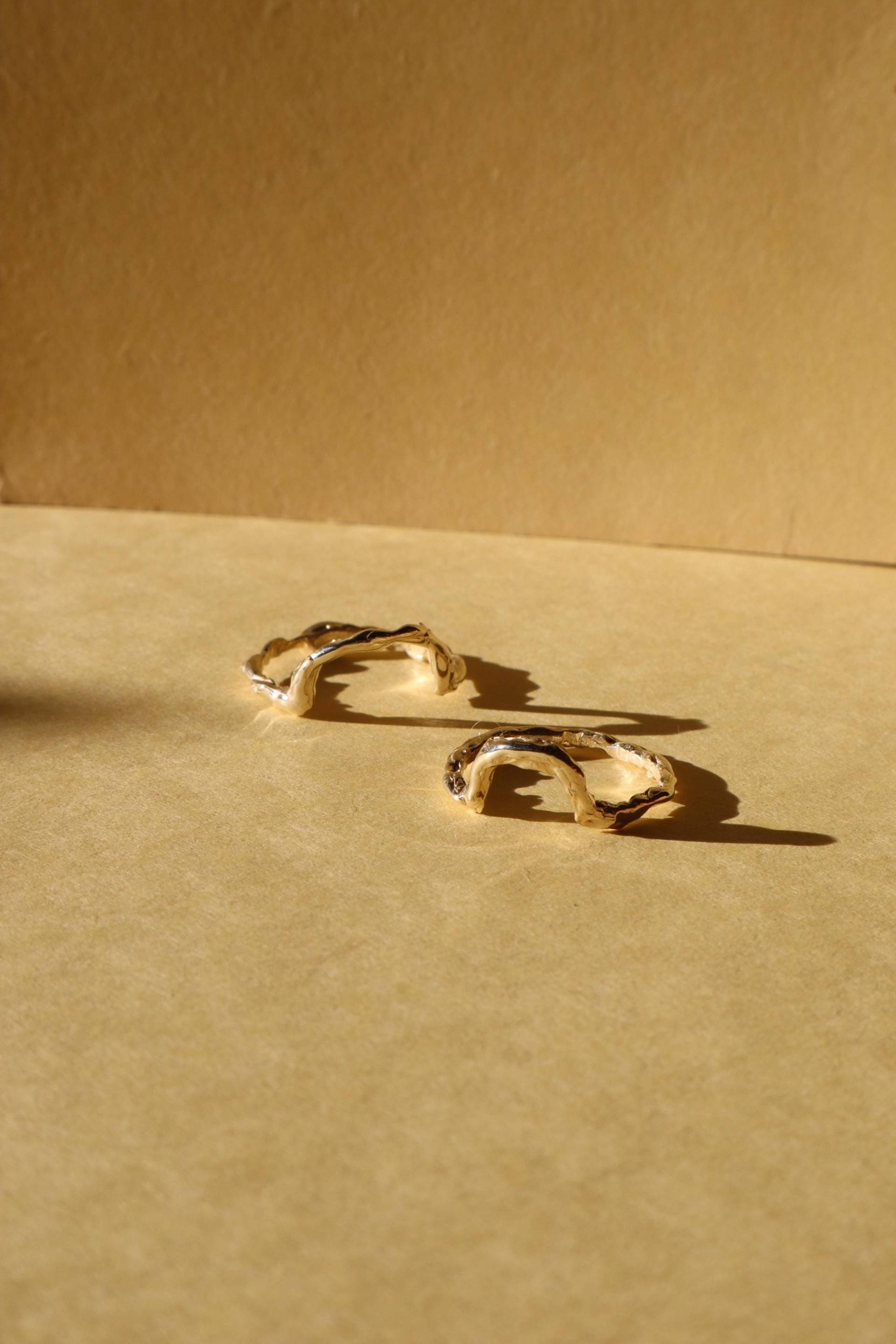 Sun Ra 14K Gold Ring - Stapelring , Bio Schmuck Ring, Lost Wax Sun Ra 14K Gold Ring - Stapelring , Bio Schmuck Ring, Lost Wax von Goldielockes